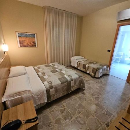 Hotel Mazzocchetti Citta Sant'Angelo Extérieur photo