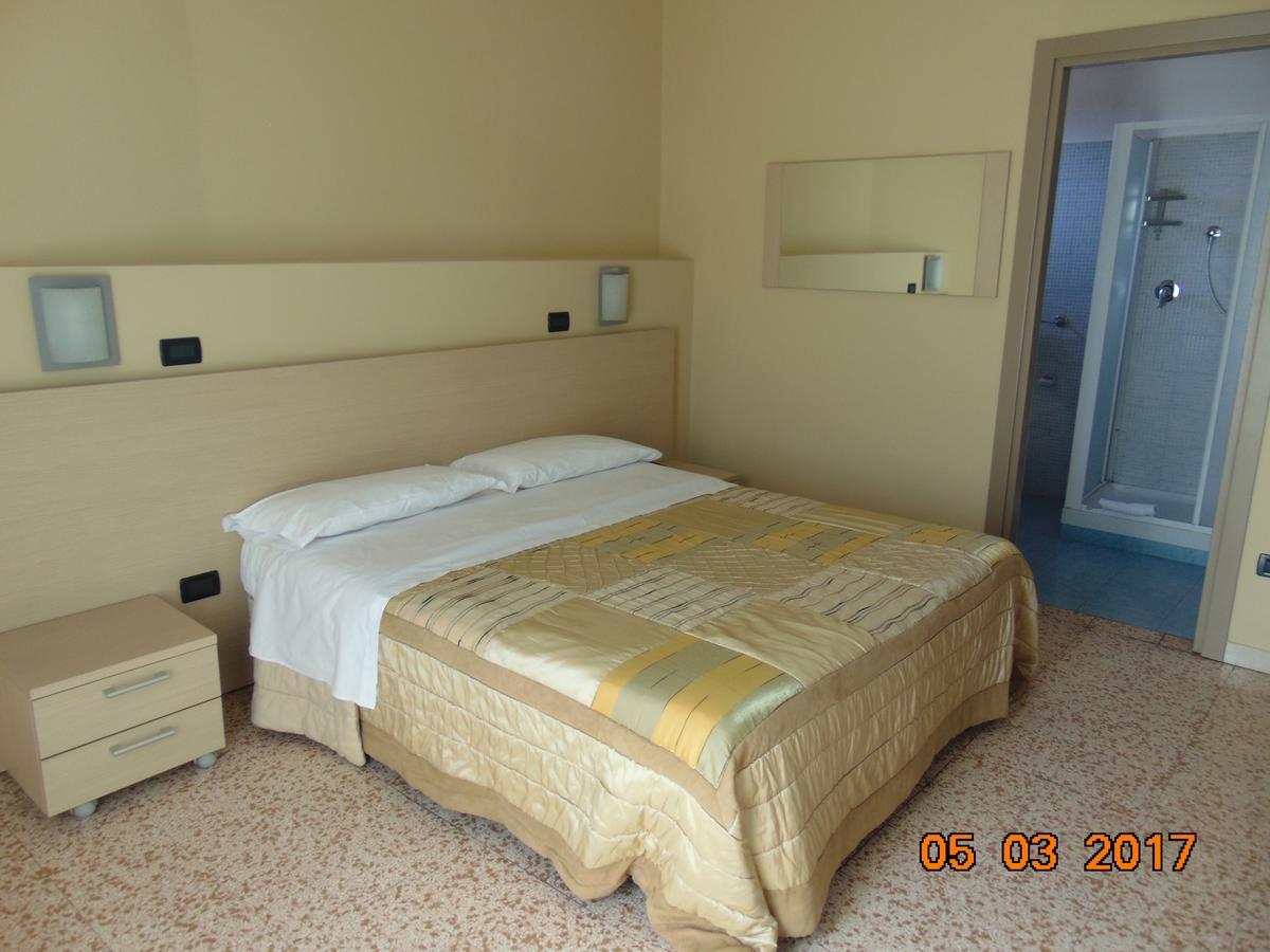 Hotel Mazzocchetti Citta Sant'Angelo Extérieur photo