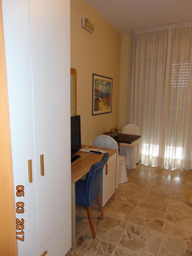 Hotel Mazzocchetti Citta Sant'Angelo Extérieur photo