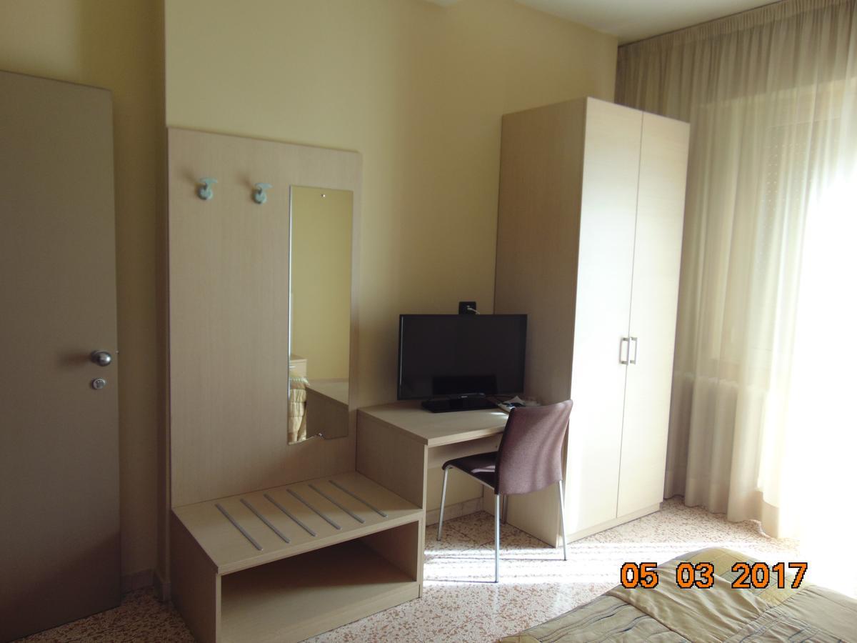 Hotel Mazzocchetti Citta Sant'Angelo Extérieur photo