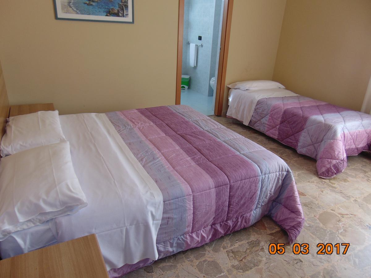 Hotel Mazzocchetti Citta Sant'Angelo Extérieur photo