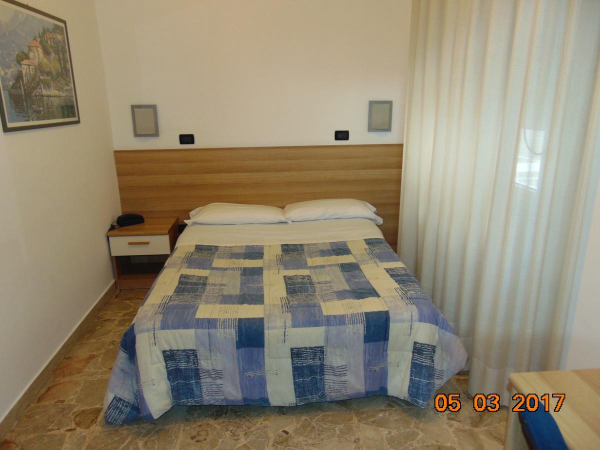 Hotel Mazzocchetti Citta Sant'Angelo Extérieur photo