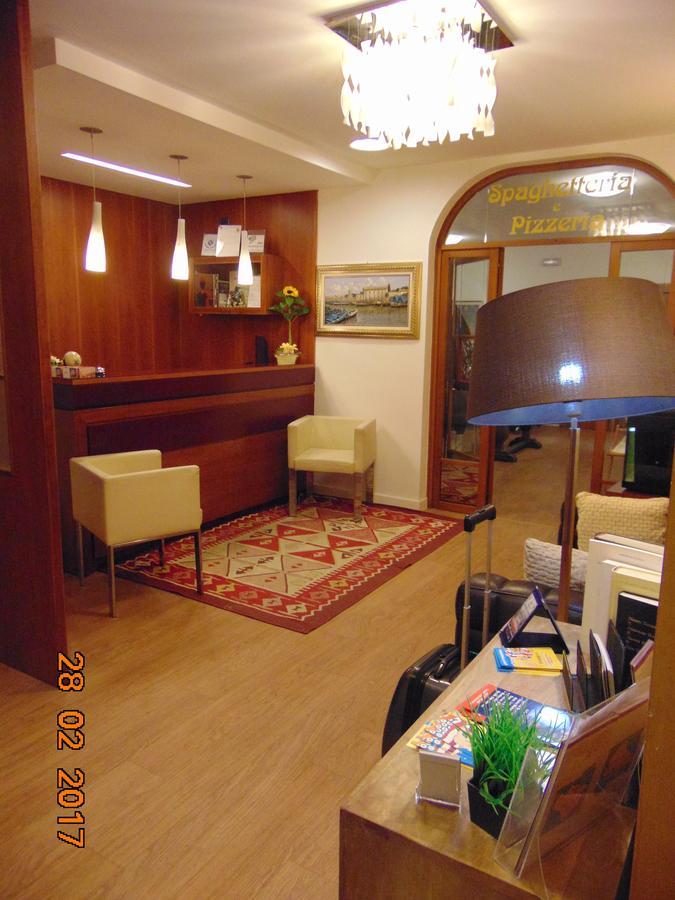 Hotel Mazzocchetti Citta Sant'Angelo Extérieur photo